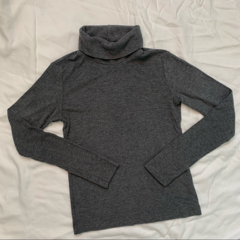 Uniqlo Women XS Fuzzy Gray Turtleneck